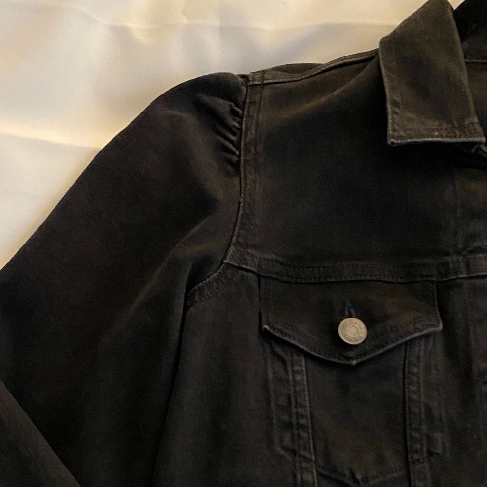 GAP Women's Black Denim Jacket - Picture 3 of 10